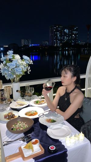 Giới thiệu về nhà hàng mars venus